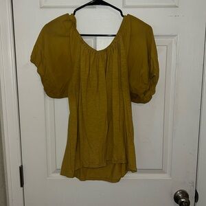 Mustard yellow top
